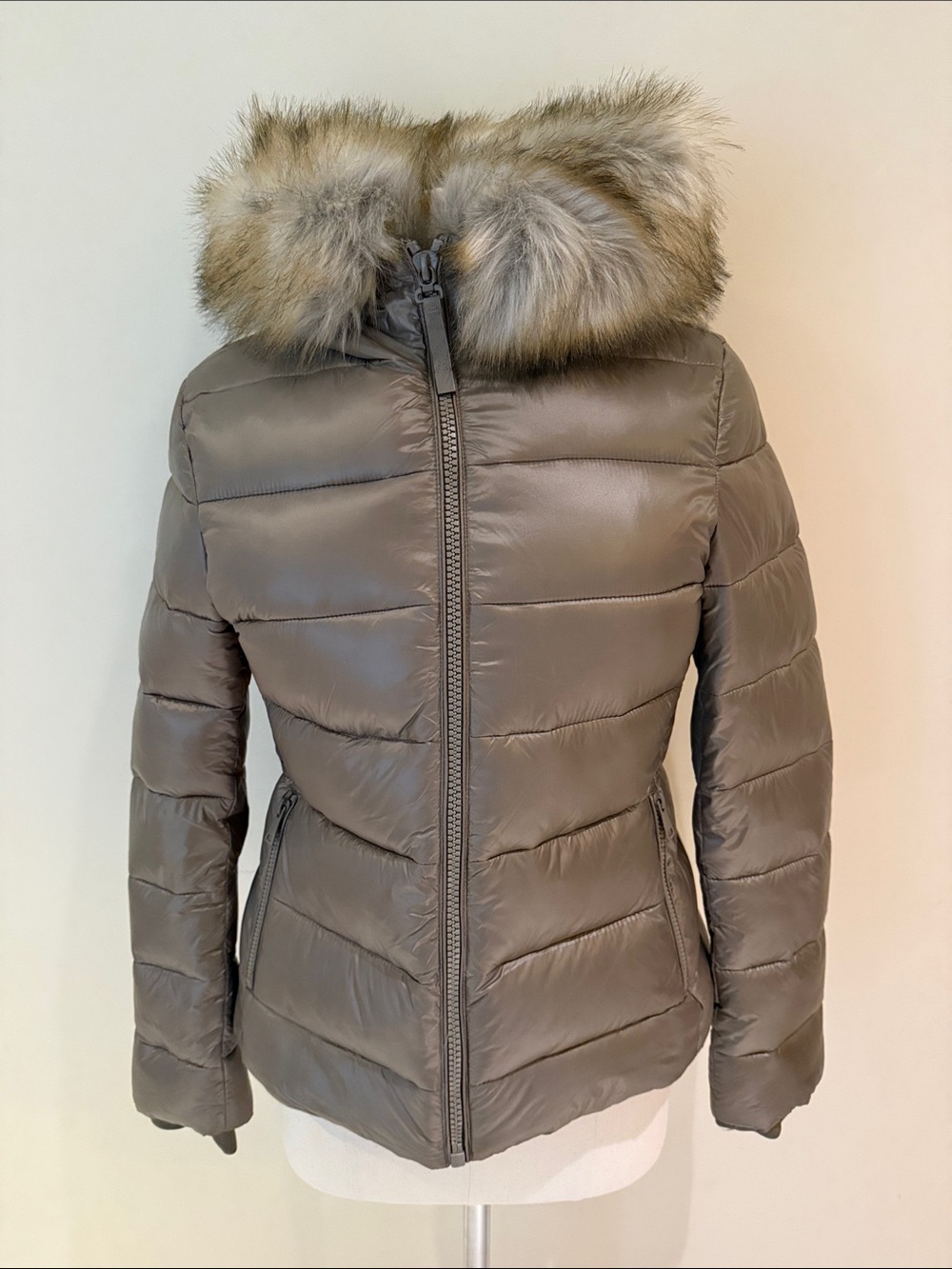 Zara Hooded Puffer Coat with Faux Fur Trim size M